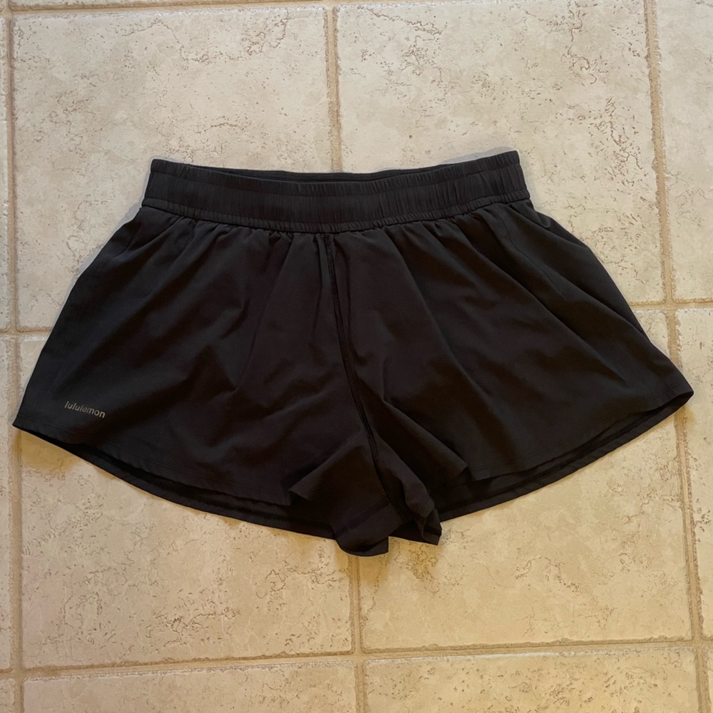lululemon Pace Crush HR Short 2.5” in Black, Medium